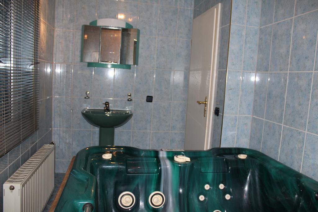 Zimmervermietung Gotha Ngoại thất bức ảnh